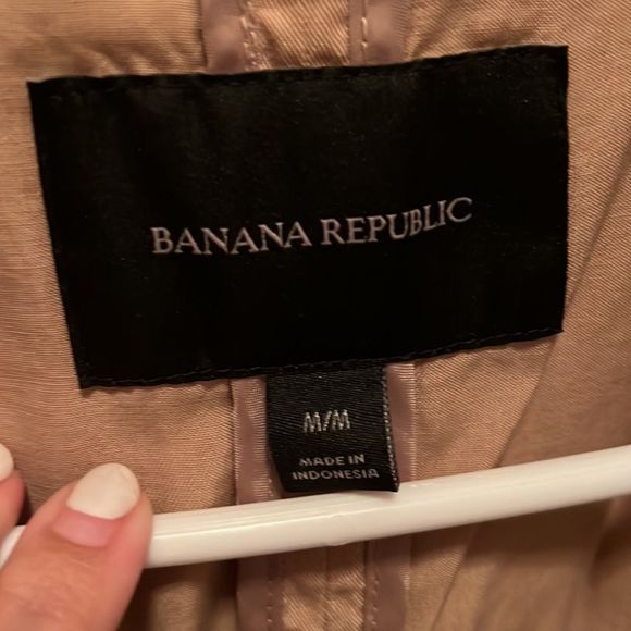 Banana republic safari style tan vest - size medium - Picture 2 of 3